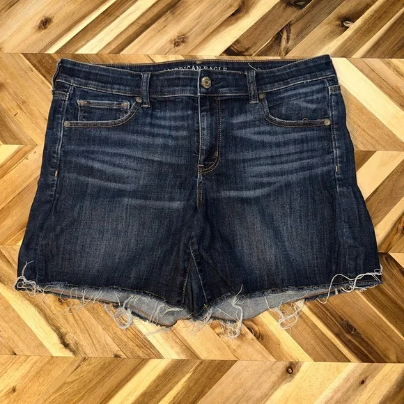 American Eagle Denim MIDI Shorts - Picture 3 of 5